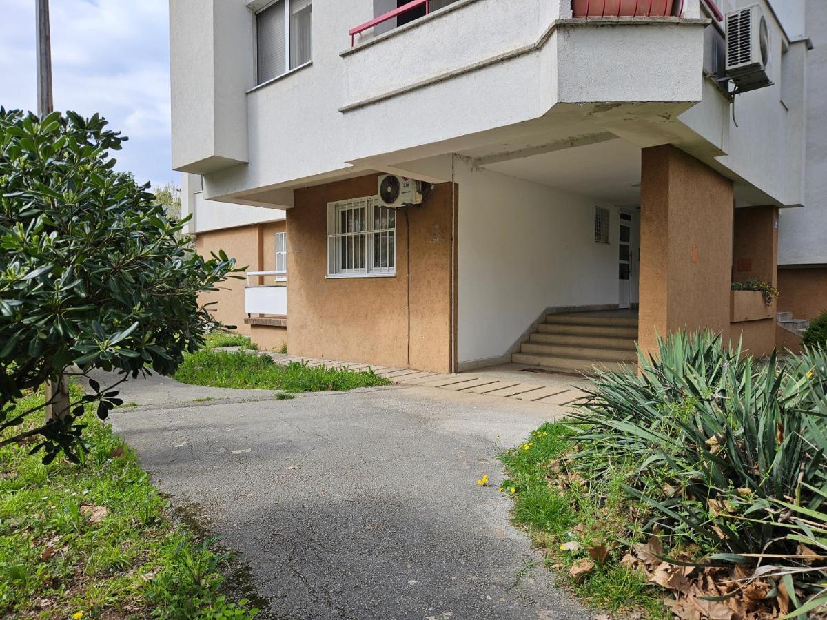 City Mid Mostar Apartment Eksteriør billede
