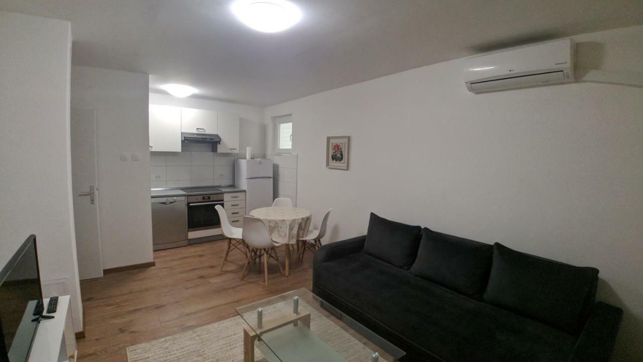 City Mid Mostar Apartment Eksteriør billede