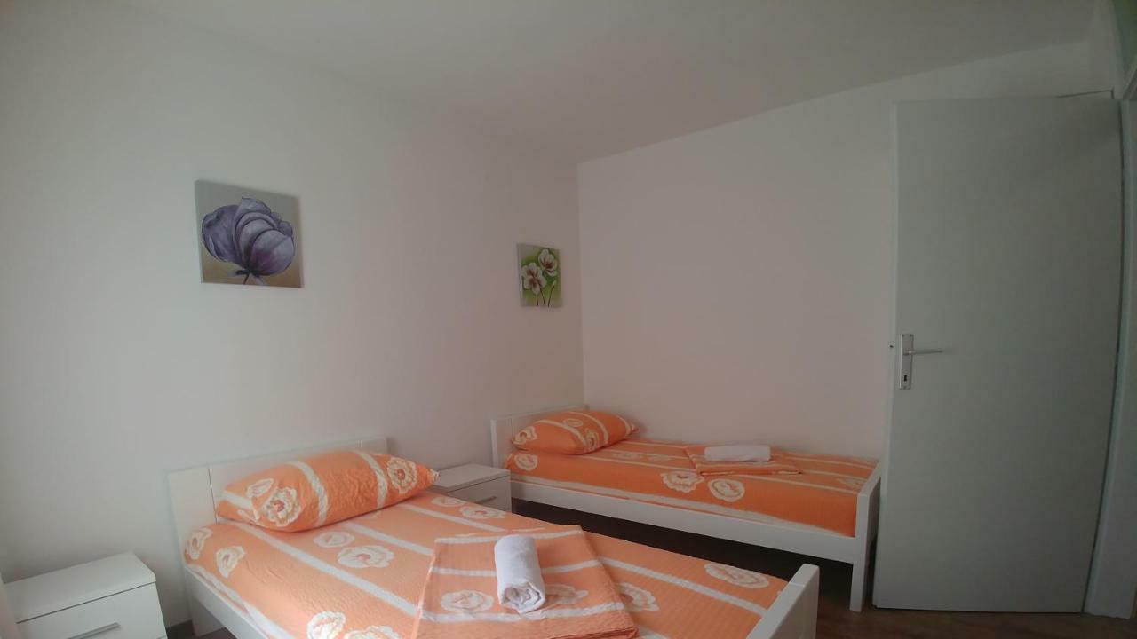 City Mid Mostar Apartment Eksteriør billede