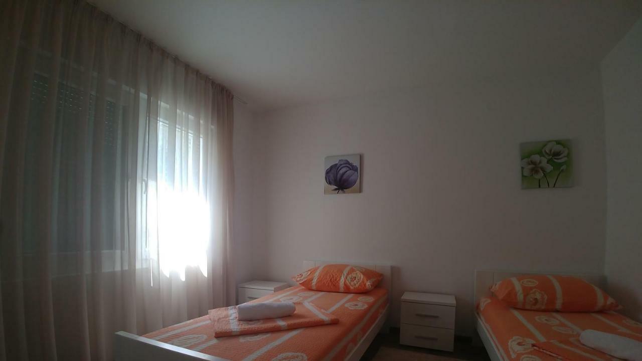 City Mid Mostar Apartment Eksteriør billede